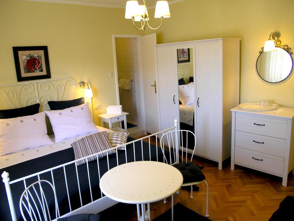 Hotel House Rozi Palit Zimmer foto
